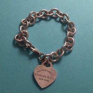 Tiffany & Co. chain link heart bracelet